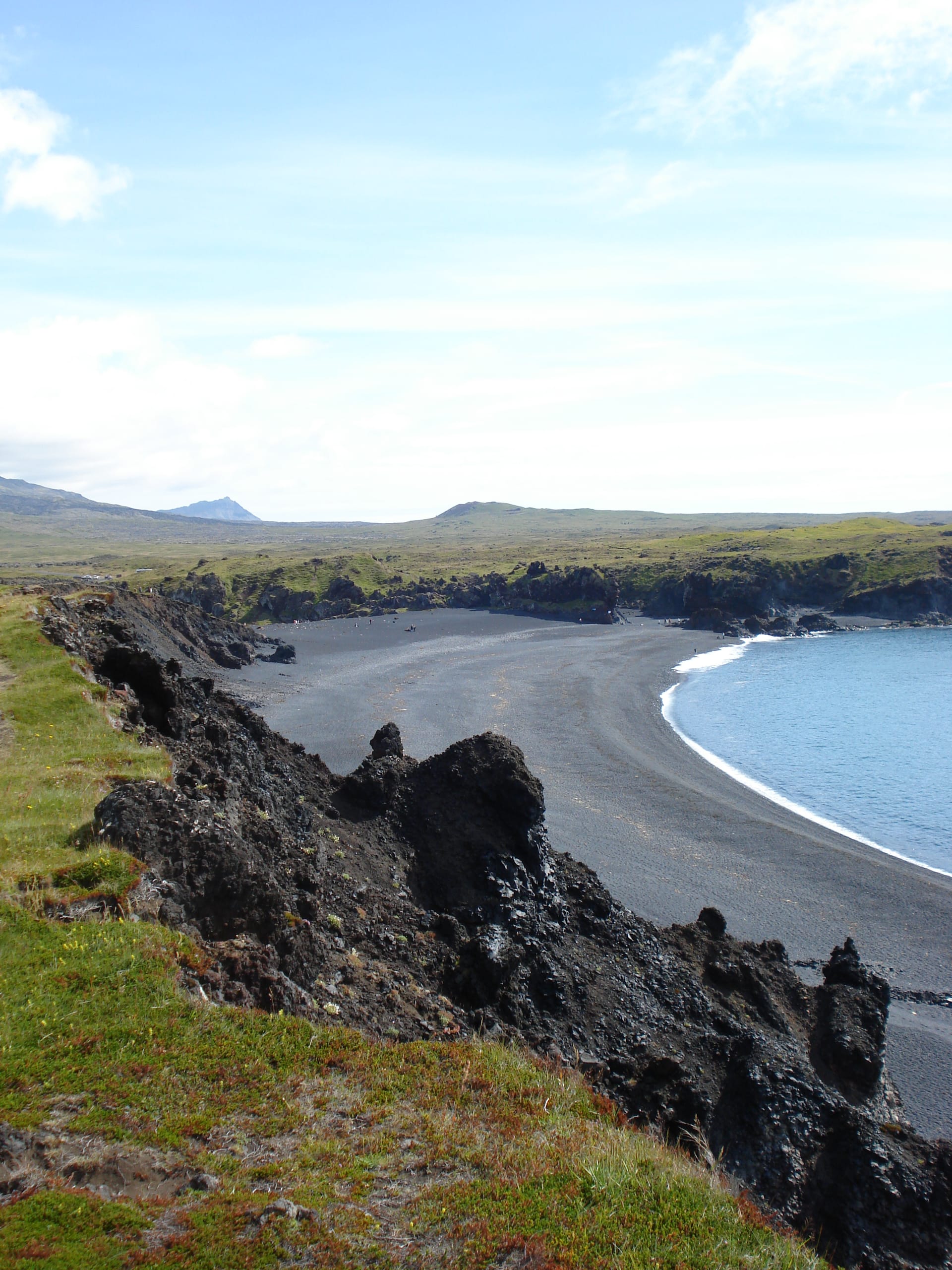 Djúpalónssandur black pebble beach on the Snæfellsnes Peninsula in Iceland