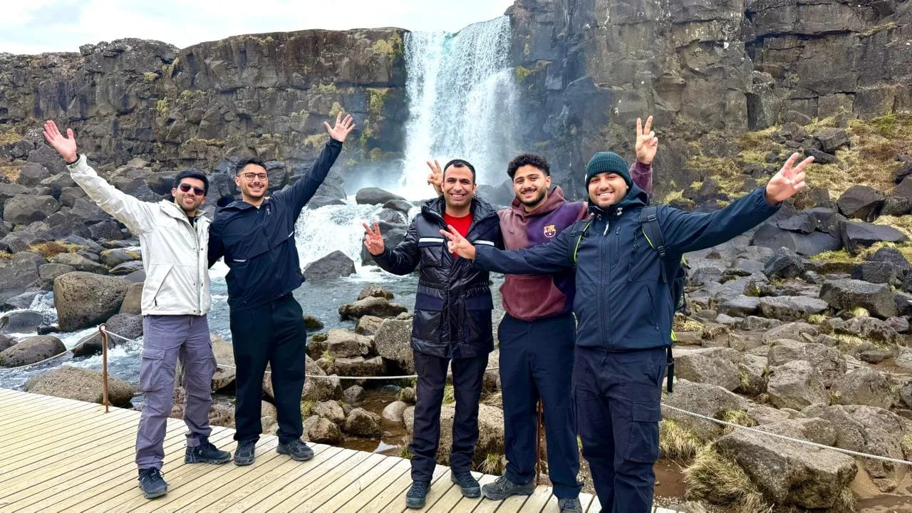 Private Iceland guest moment on a scenic route