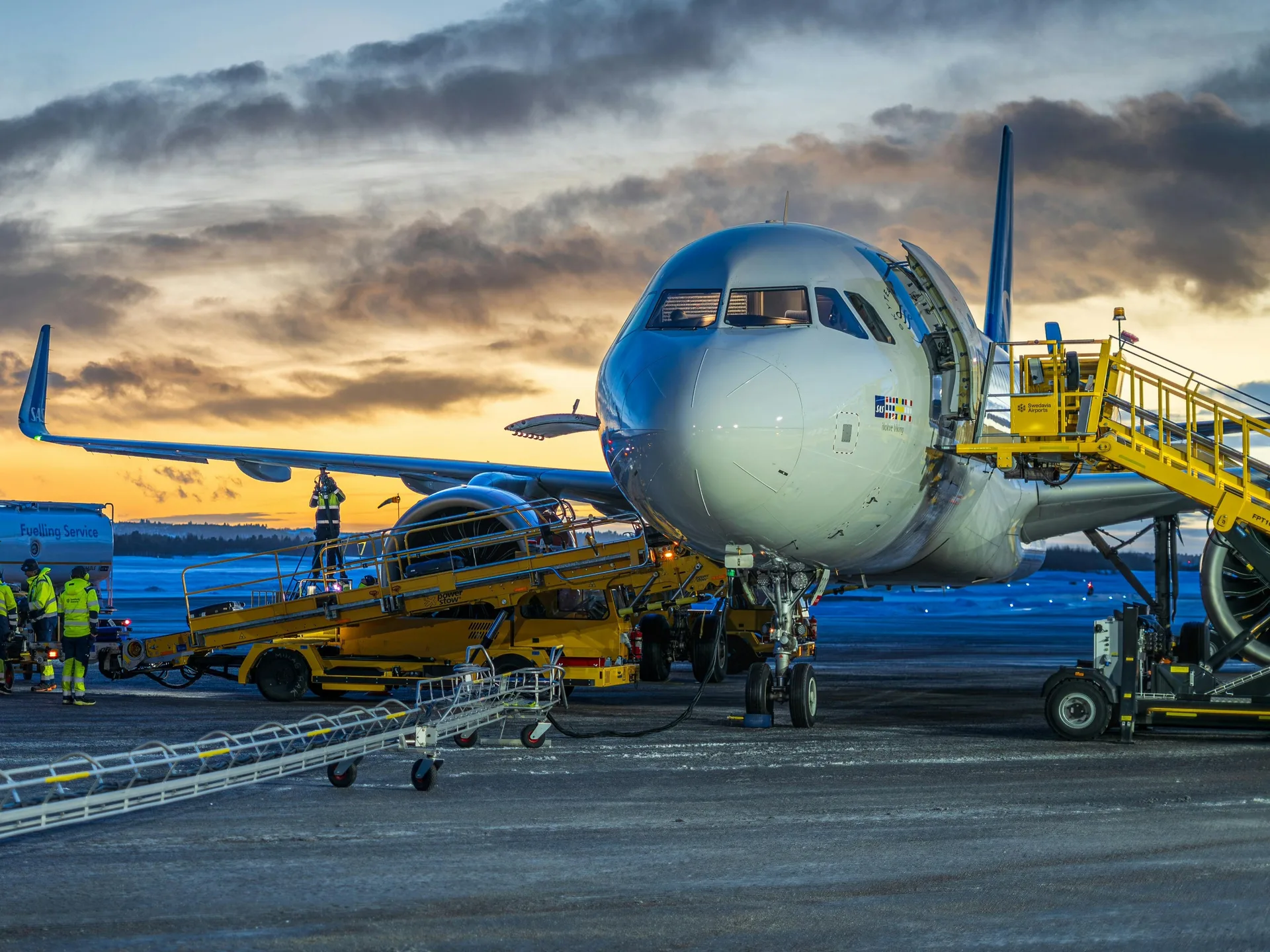 Airport Transfer private Iceland tour