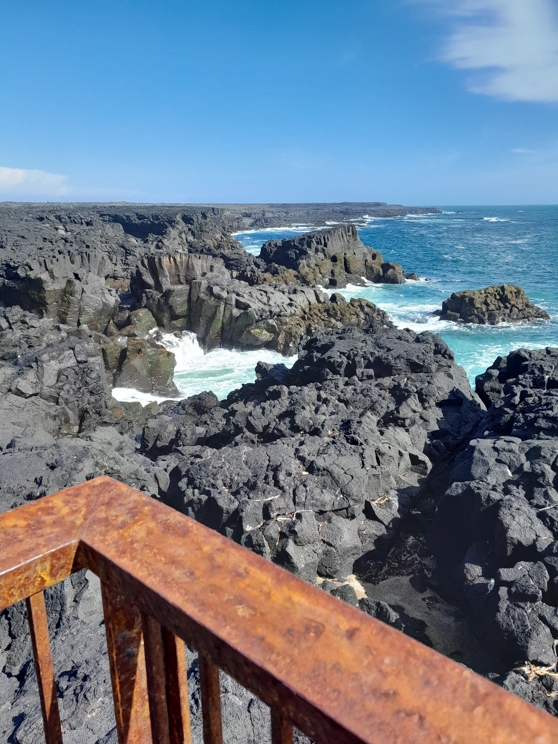 Brimketill lava rock pool on the Reykjanes coast in Iceland