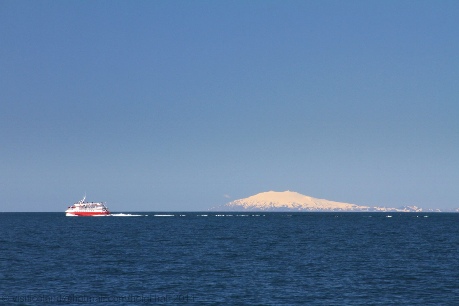 Snæfellsjökull glacier-capped volcano on the Snæfellsnes Peninsula in Iceland